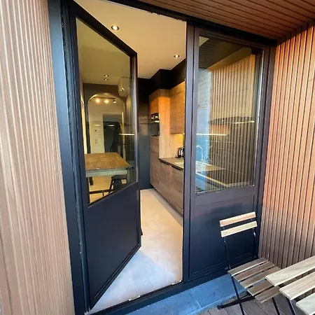 3 Luxury Design With Airconditioning, Close To Gent St-pieters Station *