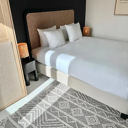 Apartamento 3 Luxury Design With Airconditioning, Close To Gent St-pieters Station