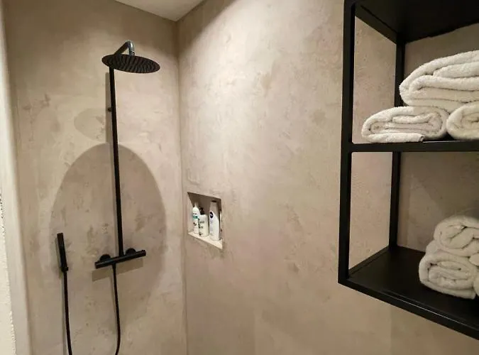 3 Luxury Design With Airconditioning, Close To St-pieters Station Apartament