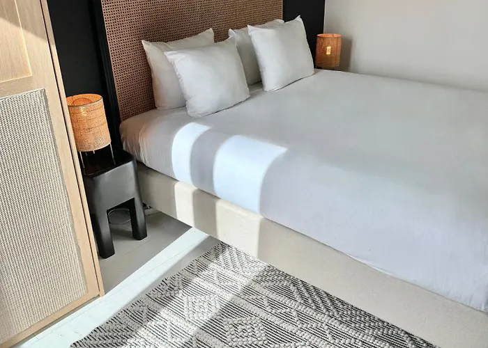 Apartament 3 Luxury Design With Airconditioning, Close To St-pieters Station