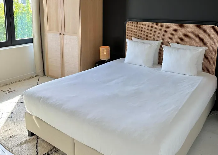 Apartament 3 Luxury Design With Airconditioning, Close To St-pieters Station Gandawa