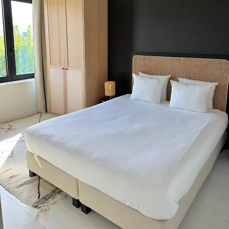 아파트 3 Luxury Design With Airconditioning, Close To St-pieters Station 헨트